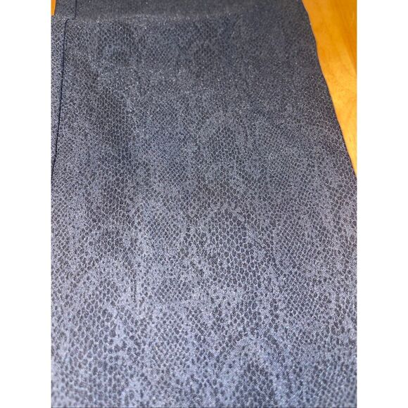 Margaret M Slimming Pant Pull On Black snake print Casual Career Womens Size M - Picture 2 of 8